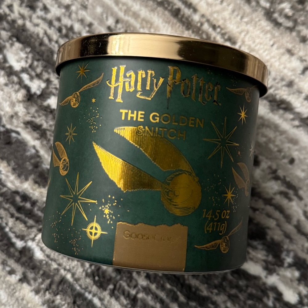 Harry Potter Golden Snitch 3 Wick Candle by Goose Creek NWT 14.5 oz